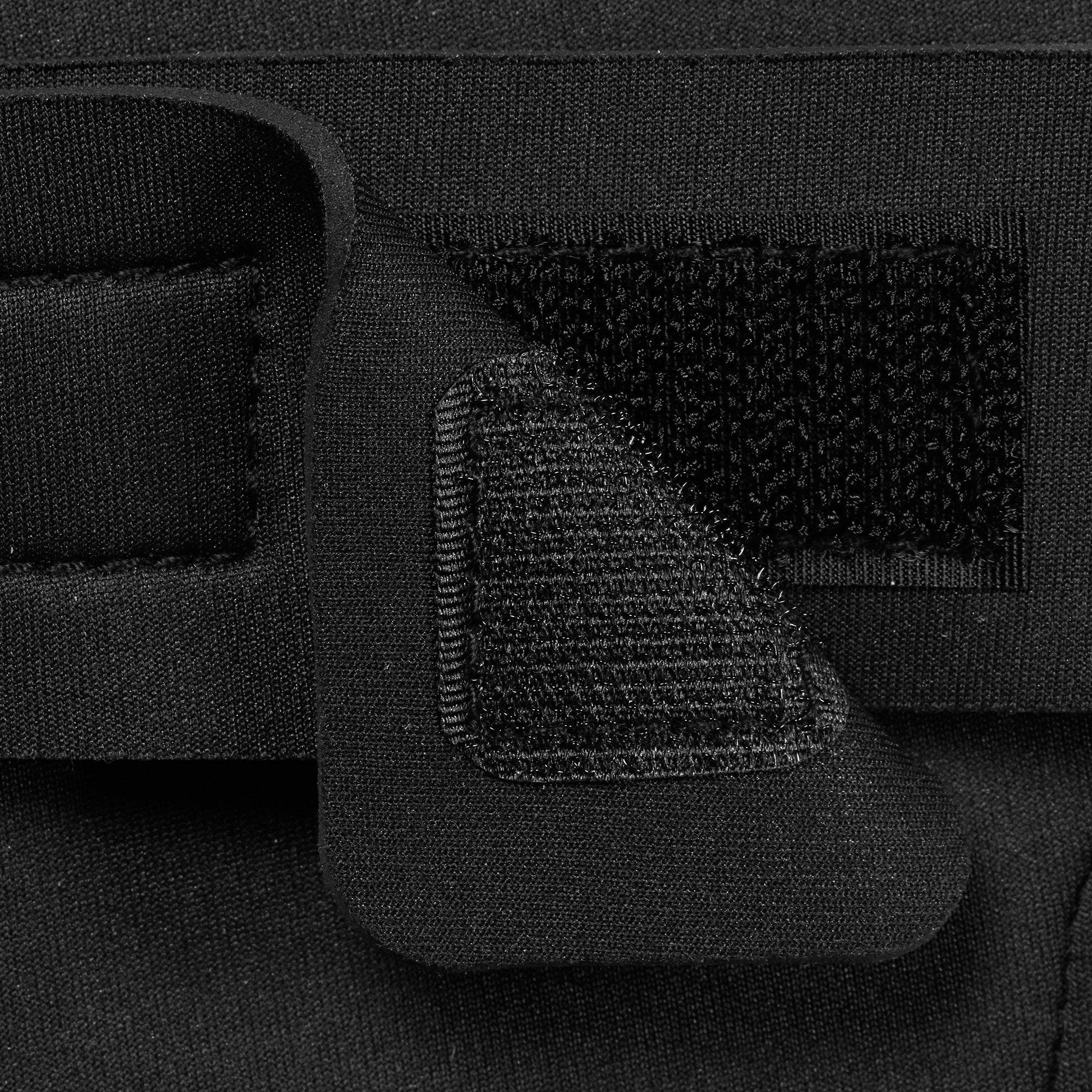 Running Arm Band velcro detail